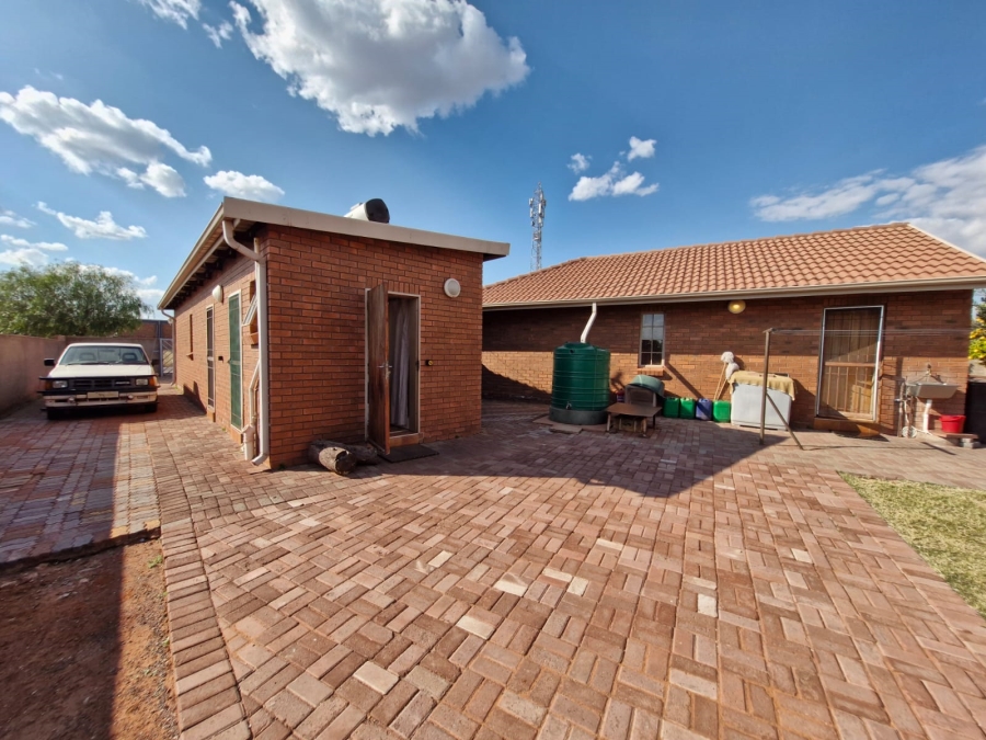 4 Bedroom Property for Sale in Kathu Northern Cape